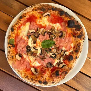 Prosciutto e Funghi