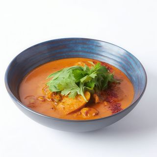 Curry Rojo De Langostinos Y Merluza