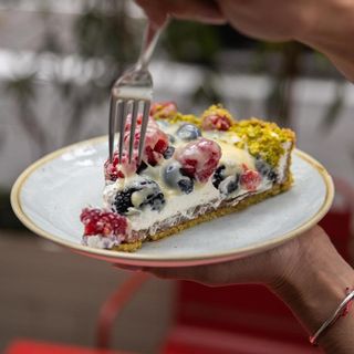 Tarta de pistacho, Ganache de chocolate y Frutos