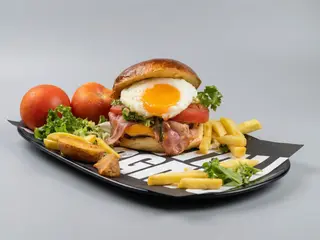 The Royal Burger