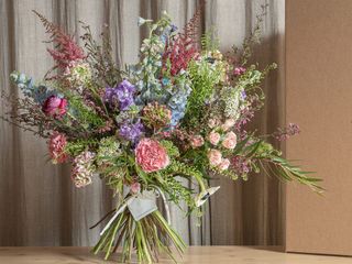 Ramo con Flores de Temporada 10T