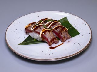 87. Nigiri De Atún Flameado (2 Uds.)