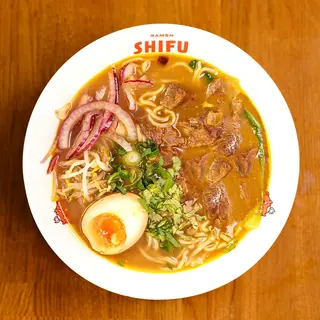 Curry Beef Ramen (200g)