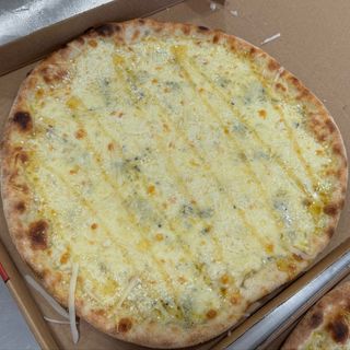 Pizza Cinco Quesos Especial