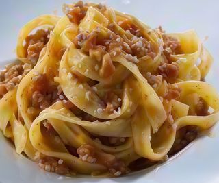 Tagliatelle Con Salsa Boloñesa