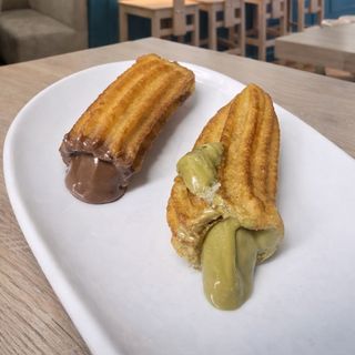 Churros rellenos (solo disponible por las tardes)