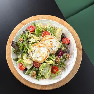 Ensalada Queso De Cabra