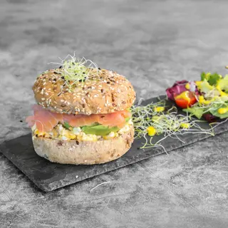 Bagel Con Salmón 