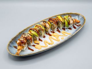 Uramaki Dragón Roll (8 Pzs.)