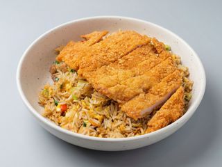 Donburi pollo crujientes con arroz