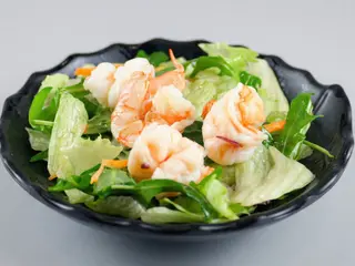 ensalada de gambas