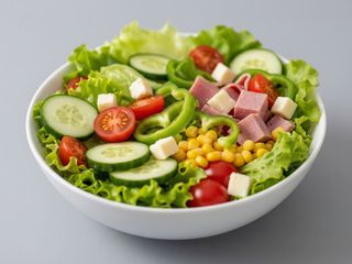 Ensalada De Jamón Y Queso