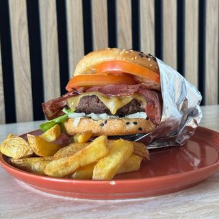 Combo Menú (Hamburguesa + Guarnición Patatas)