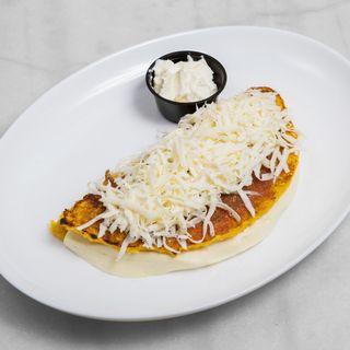 1 CACHAPA CON QUESO + 1 BEBIDA