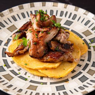 Secreto glaseado a la barbacoa con patatas