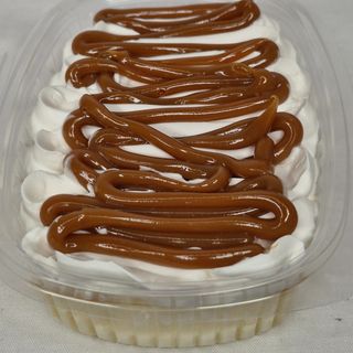 Porcion de Tarta 3 Leches con Dulce de Leche