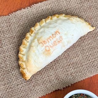 Empanada de Jamón Y Queso estilo Argentino (2521)