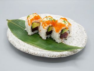 145.Atún picante roll (8 uds.)