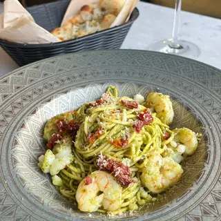 Linguini ai gamberi con pesto