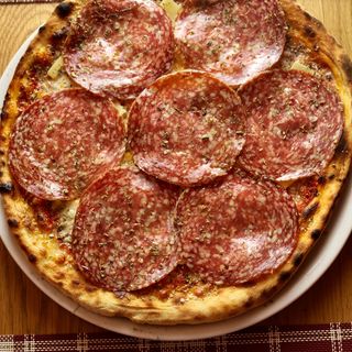 Pizza De Salami
