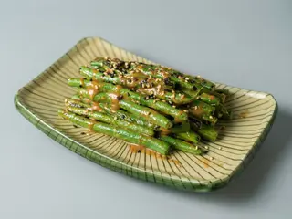 Crunchy Sesame Greens
