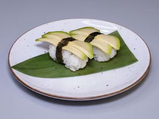 83. Nigiri De Aguacate (2 Uds.)