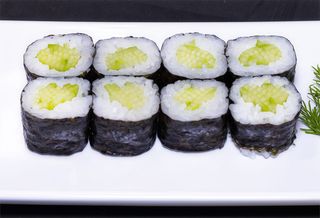 75. Maki De Pepino (8 Uds.)