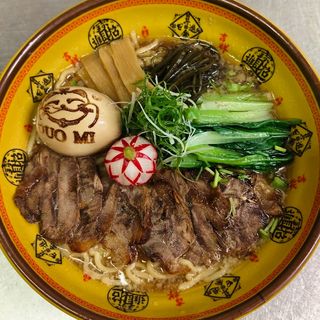 61A.酱油牛肉拉面(RAMEN  DE TERNERA CON SALSA DE SOJA)