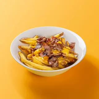 Patatas Fritas Con Beicon Y Queso