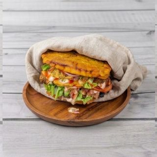 Patacon de pollo