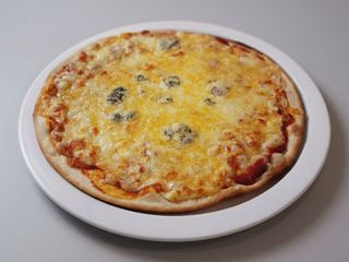 Pizza 4 Formaggi