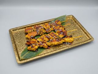 Brochetas de pollo thal 
