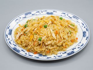 84,Arroz Frito con Curry y Pollo