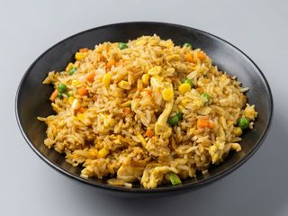 Yakimeshi De Curry Y Pollo
