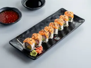 Menú Salmón Roll