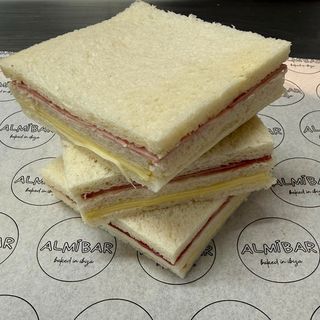 Sándwich De Jamón Y Queso