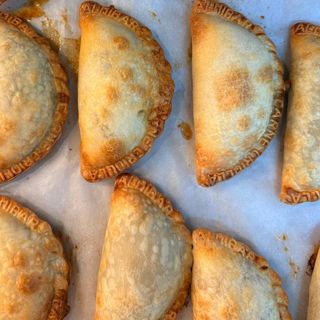 Empanada De Pollo (1 Ud.)