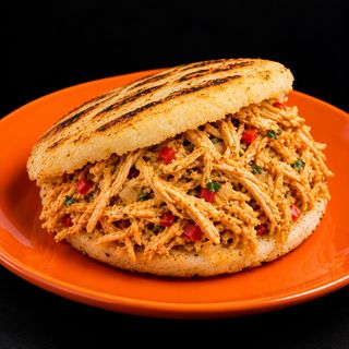 Arepa Rellena De Pollo