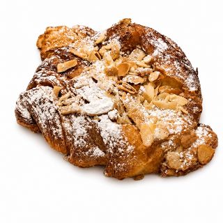 Pain Au Chocolat Almendra