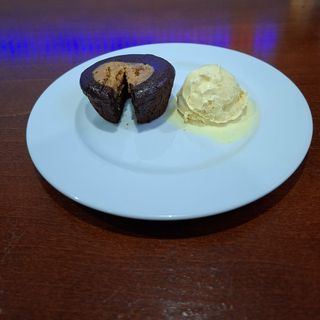 Coulant de baileys y helado de vainilla