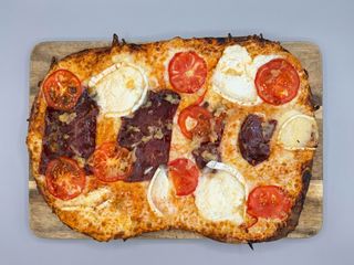 Pizza Queso De Cabra Con Cecina