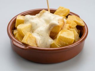 Patatas alioli