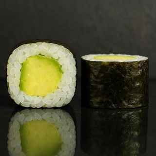 7 Maki Aguacate (8 Pzs.)