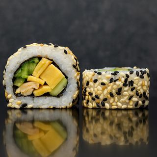 9 Anguila En Sésamo (8 Pzs.)