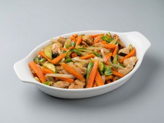 48.Pollo con verduras