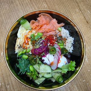 Poke salmon