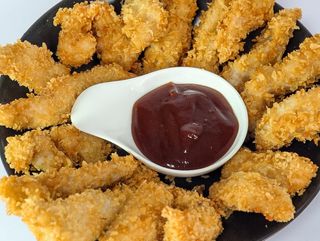 Fingers de Pollo + Patatas y Salsa Miel Mostaza