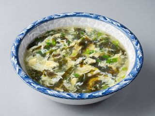 Sopa De Huevo y Algas(紫菜蛋花汤)