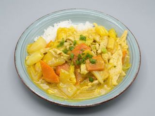 Arroz con pollo al Curry (咖喱鸡盖饭)