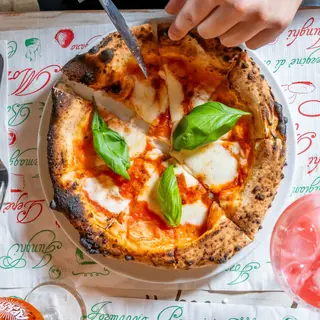 Pizza Reina Margherita